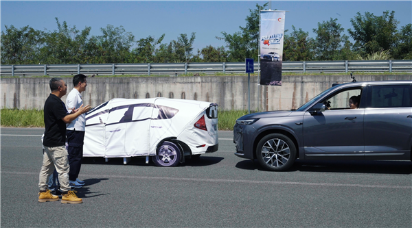 25.99万元起!传祺向往S9预售 华为乾崑智驾助力成功挑战8D重庆