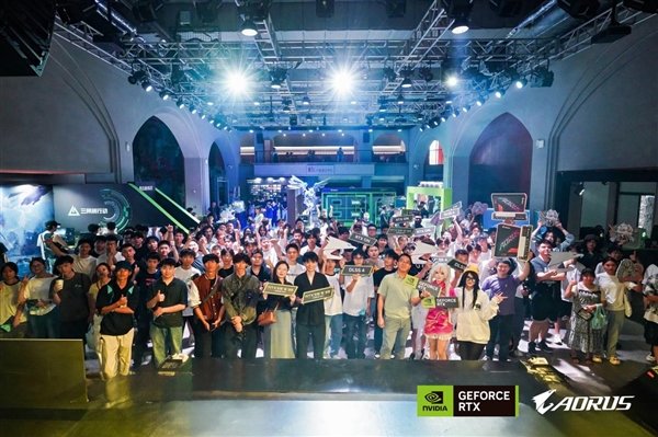 玩家齐赴技嘉AORUS DAY山城之约,RTX 50“嘉”速营奏响电竞狂想曲