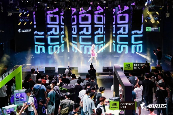 玩家齐赴技嘉AORUS DAY山城之约,RTX 50“嘉”速营奏响电竞狂想曲