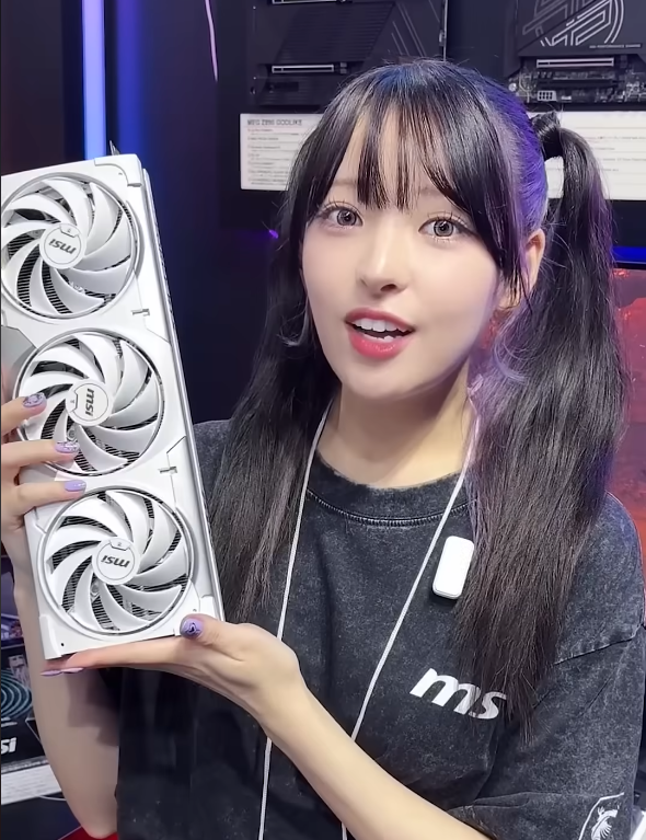 独特设计有大用途!微星RTX 5070 Ti新设计:16Pin接口位置很妙