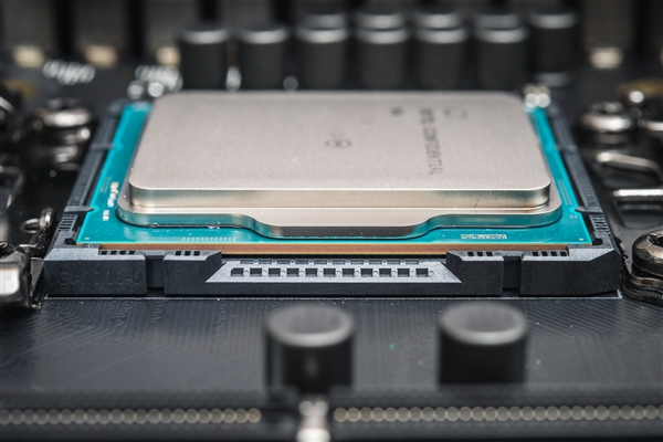 全美第一个量产2nm的 Intel芯片要再次伟大:至少增长3倍