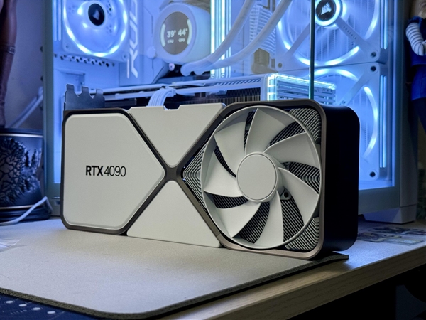 玩家自制纯白色RTX 4090:只差一点就完美