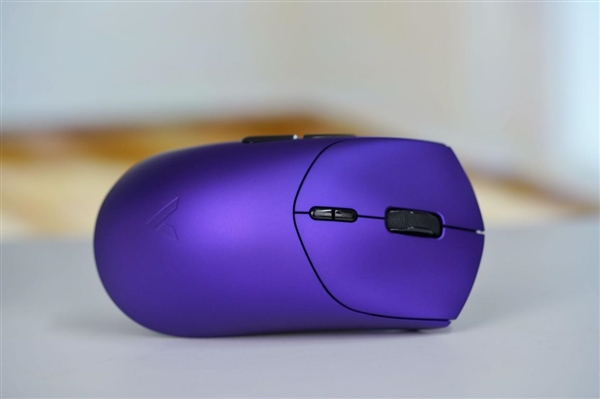 质感金属漆涂装!雷柏VT7二代系列鼠标图赏