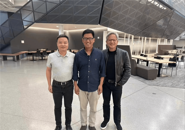 在NVIDIA 直接向黄仁勋汇报的:只有这36个人:唯一的华人