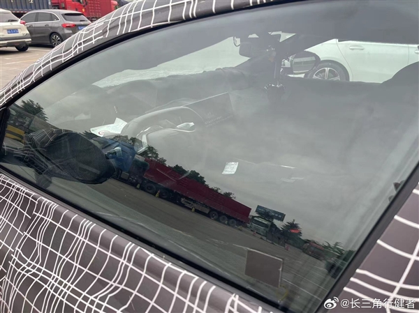 神秘新车现身高速服务区 知情人士称系阿维塔06猎装版