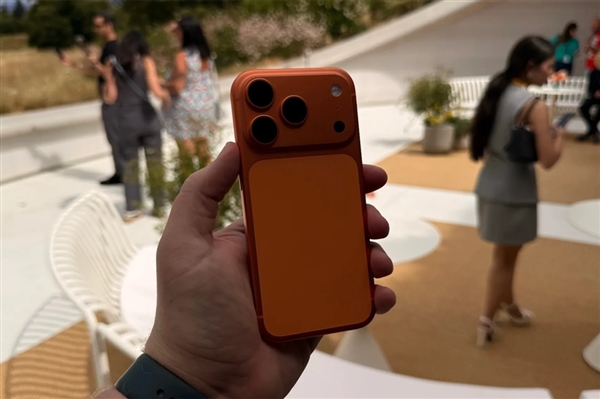 赶紧买!王自如:手机将全面大涨价