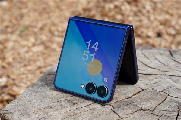 首款2nm折叠屏旗舰已在路上!三星GalaxyZFlip8提前偷跑