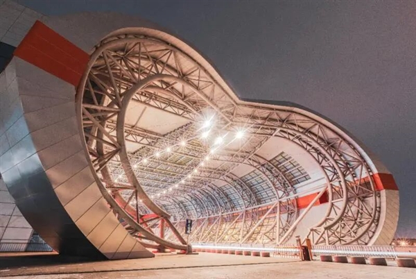 最有爱的城市在山东!连高铁站都“会比心”