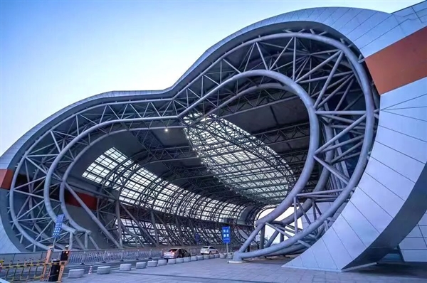 最有爱的城市在山东!连高铁站都“会比心”