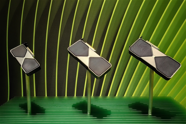 NVIDIA新卡皇RTX5090Ti再曝光:功耗直飙超700W!性能提升10%