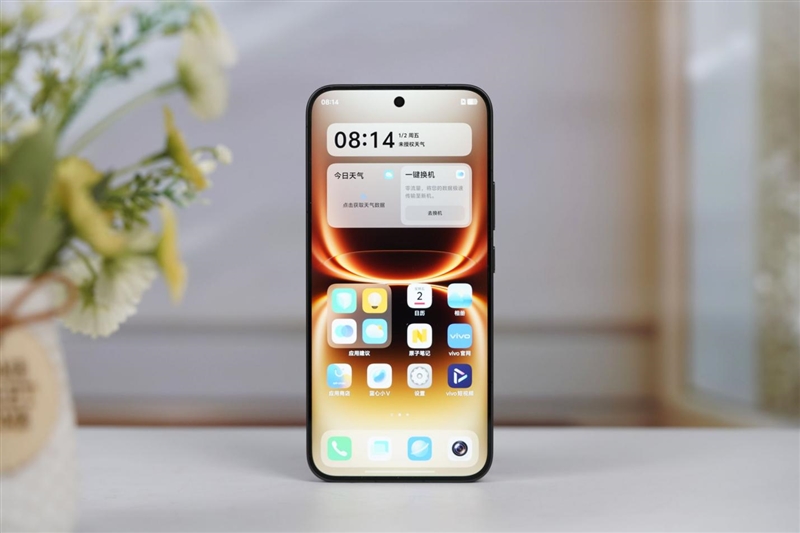 告别降频!内置风扇+超感肩键iQOO15Ultra全面评测:这才是满血电竞旗舰