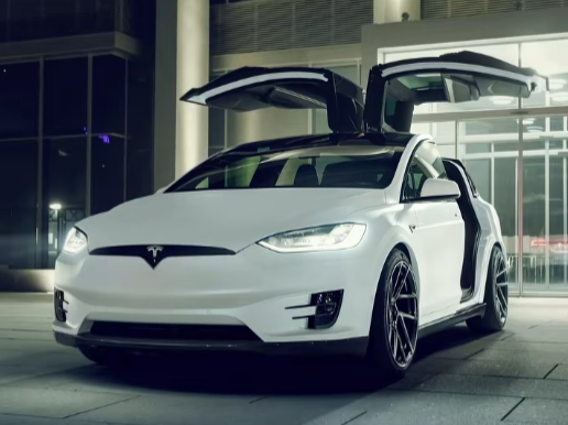 特斯拉ModelX购买智驾7年未推送车主:5.6万元也不给退