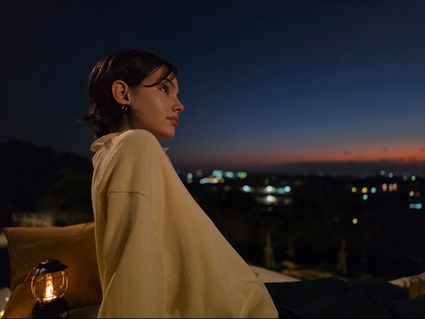 光与芯的物理学回归:三星GalaxyS26Ultra打破手机拍照AI涂抹困局