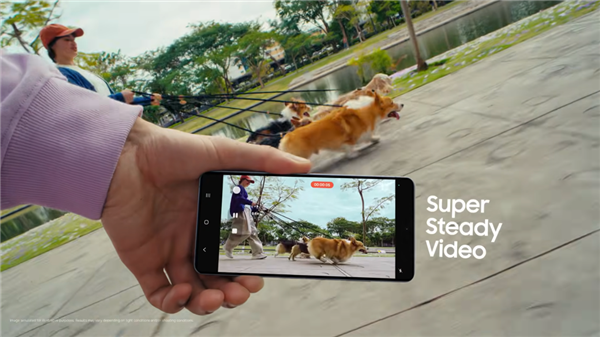 光与芯的物理学回归:三星GalaxyS26Ultra打破手机拍照AI涂抹困局