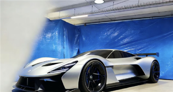 小米汽车高级顾问胡峥楠回应小米超跑实拍:网友作品实车帅多了