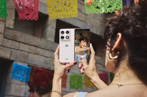 折叠屏最强拍照!motorazrfold影像DXO成绩164分:全球第八