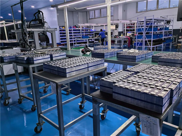 到点下班、工作涨四成!车企员工跳槽造卡车明智吗?