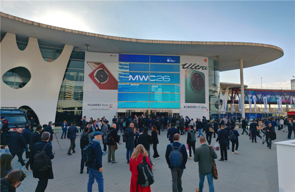 今年的MWC手机厂商们都开始“不务正业”了