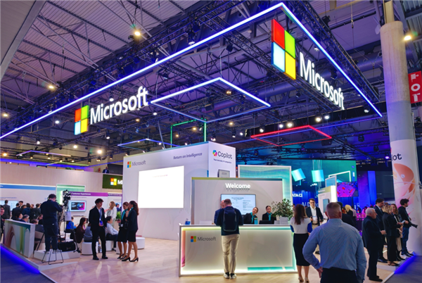 今年的MWC手机厂商们都开始“不务正业”了