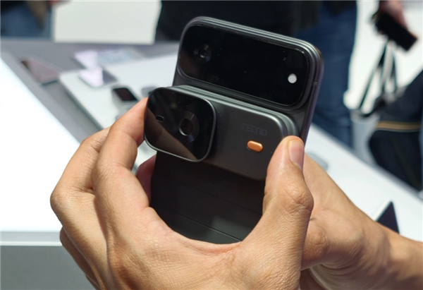 今年的MWC手机厂商们都开始“不务正业”了