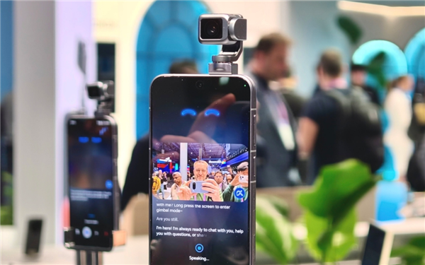 今年的MWC手机厂商们都开始“不务正业”了