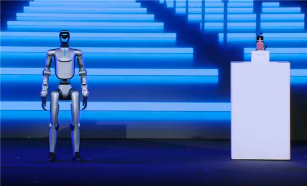 今年的MWC手机厂商们都开始“不务正业”了