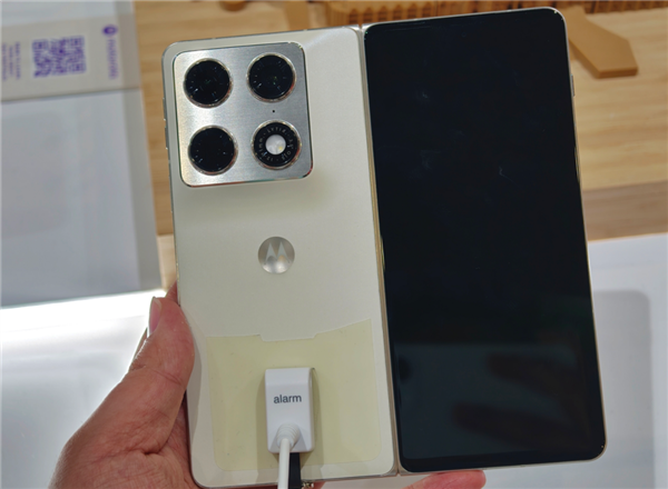 今年的MWC手机厂商们都开始“不务正业”了