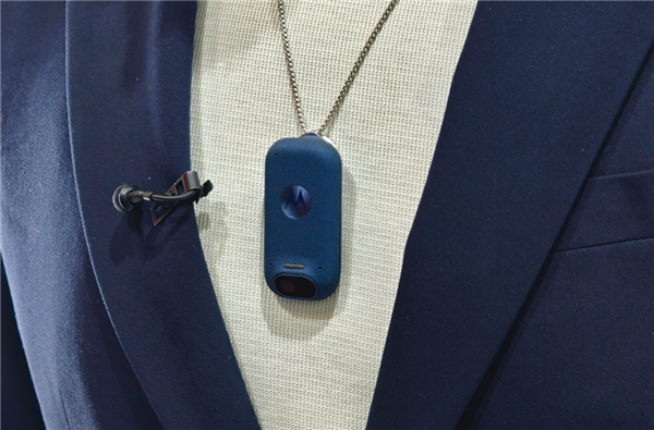 今年的MWC手机厂商们都开始“不务正业”了