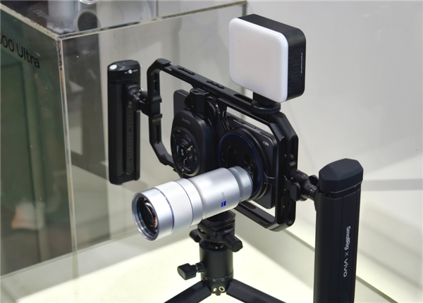 今年的MWC手机厂商们都开始“不务正业”了