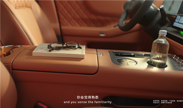 魏建军亲自代言长城旗舰SUV魏牌V9X内饰首曝:还是熟悉的味道