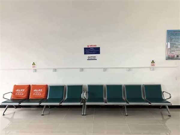 “全国最小火车站”:还没我家大呢!