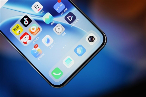 9020毫安时超大电池!iQOOZ11图赏