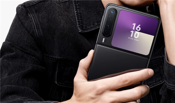 全球首台阔比例大折叠手机!华为PuraX2要改名