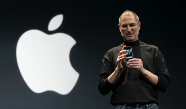 乔布斯的毛衣嵌入iPhone17Pro!Caviar发布苹果50周年定制机:全球仅9台