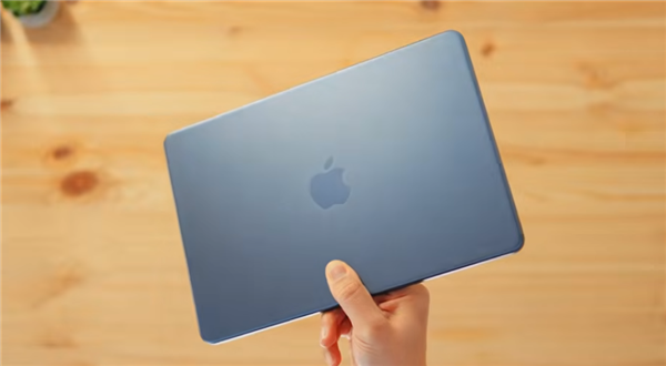 苹果用实力回击8GB内存不够用!玩家实测MacBookNeo同时打开60个应用依然流畅Windows直接关机