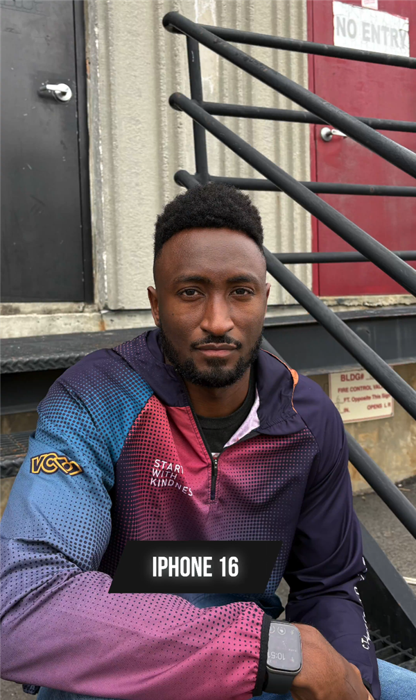 看懵了!初代iPhone到iPhone17自拍对比网友吐槽几乎一样