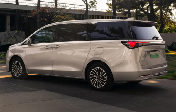 真龙插混加持!别克GL8陆尚DG版上市:售价22.99万元