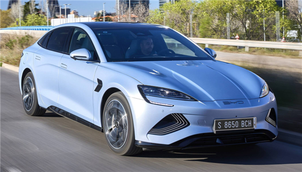 油价再这么涨下去恐怕全世界都要买电车了