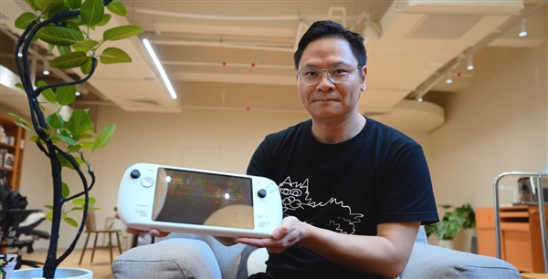 太太太贵了!AYANEONEXT2不卖了:唯二的AMD锐龙AIMax+395掌机