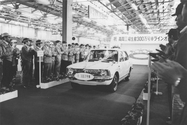 油价再这么涨下去恐怕全世界都要买电车了