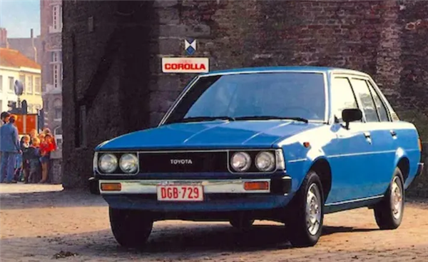 油价再这么涨下去恐怕全世界都要买电车了