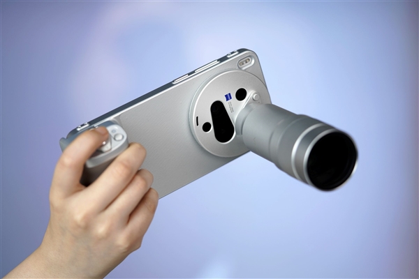 400mm增距镜、直出2亿像素!vivoX300Ultra摄影师套装图赏