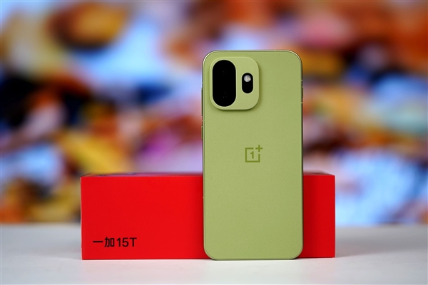 最强小屏旗舰!一加15T图赏