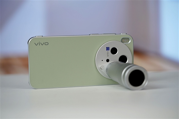 蔡司2亿像素超级主摄!vivoX300s胶片绿图赏