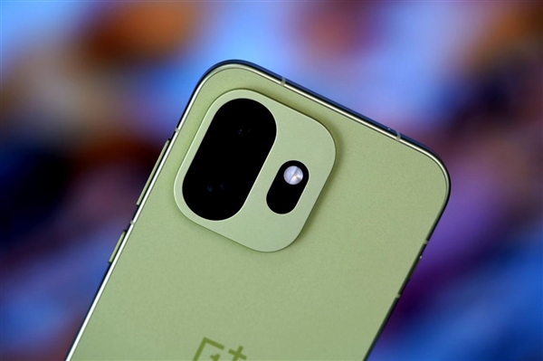 最强小屏旗舰!一加15T图赏