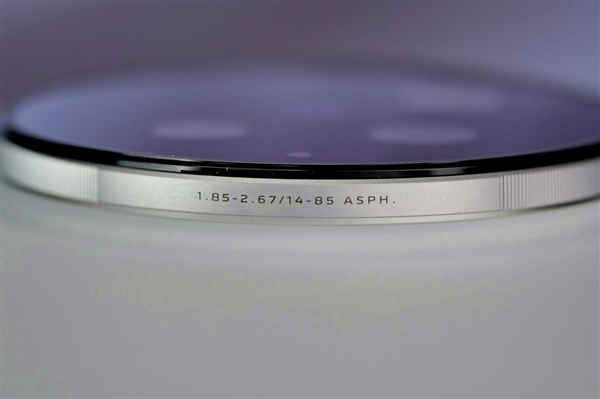 400mm增距镜、直出2亿像素!vivoX300Ultra摄影师套装图赏