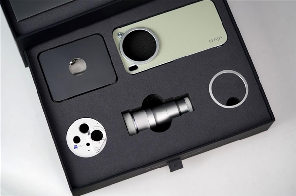 蔡司2亿像素超级主摄!vivoX300s胶片绿图赏