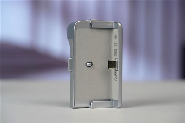 400mm增距镜、直出2亿像素!vivoX300Ultra摄影师套装图赏