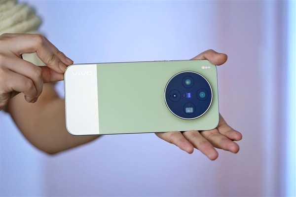 蔡司2亿像素超级主摄!vivoX300s胶片绿图赏