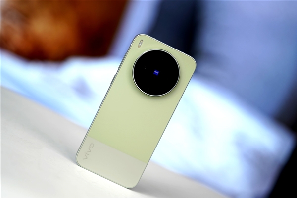 蔡司2亿像素超级主摄!vivoX300s胶片绿图赏